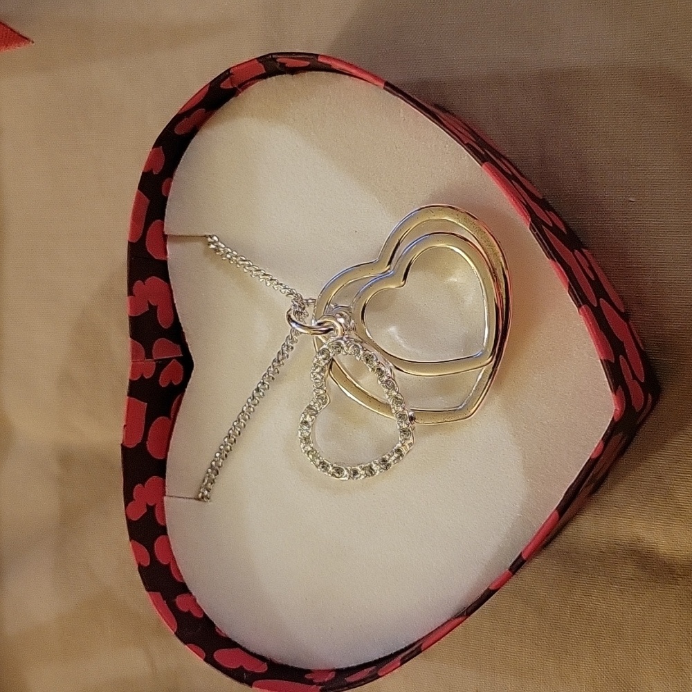 Loving moments necklace